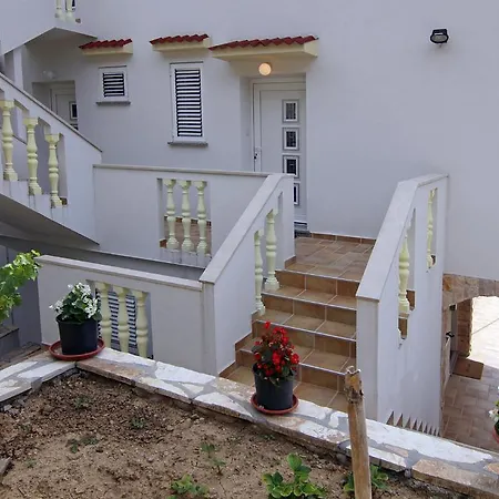 Madona Apartment Pag Town