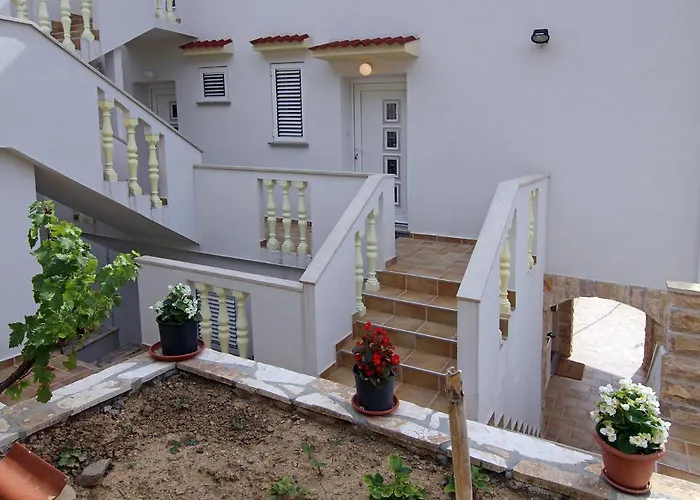 Madona Apartamento Pag Town